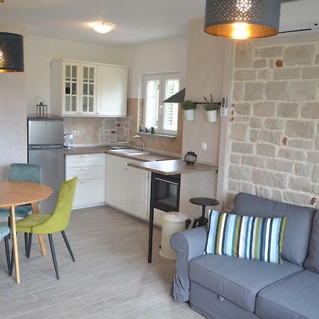 Apartments Batistic Supetarska Draga Εξωτερικό φωτογραφία