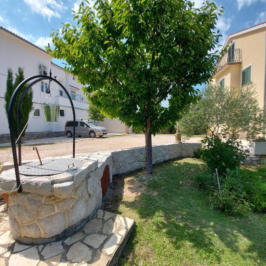 Apartments Batistic Supetarska Draga Εξωτερικό φωτογραφία