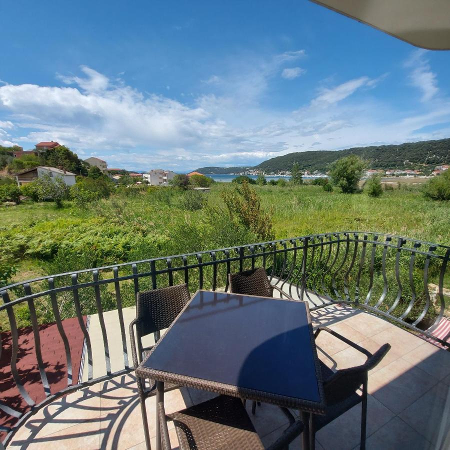 Apartments Batistic Supetarska Draga Εξωτερικό φωτογραφία